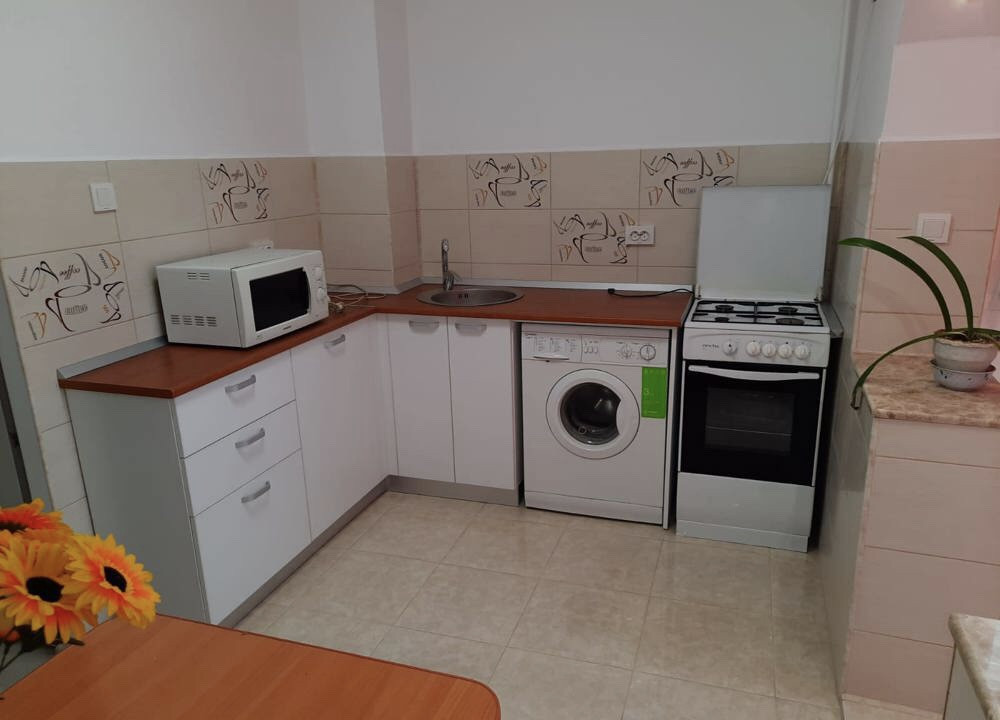 Apartament doua camere, zona Gheorghe Doja, Ploiesti.