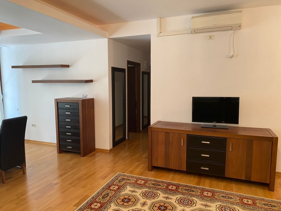 Apartament 3 camere, zona Aviatiei.