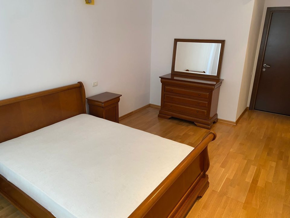 Apartament 3 camere, zona Aviatiei.