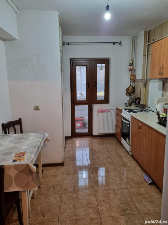 Apartament spatios, situat pe Bulevardul Repiblicii.