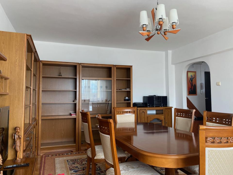 Apartament 2 camere, mobilat, zona ultracentrala a Orasului Ploiesti.