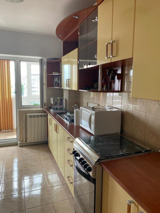 Apartament 2 camere, mobilat, zona ultracentrala a Orasului Ploiesti.