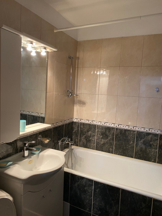 Apartament 2 camere, mobilat, zona ultracentrala a Orasului Ploiesti.