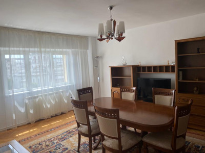 Apartament 2 camere, mobilat, zona ultracentrala a Orasului Ploiesti.
